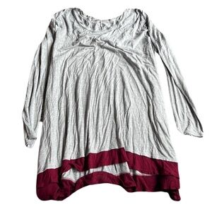 Moa Gray and maroon tunic